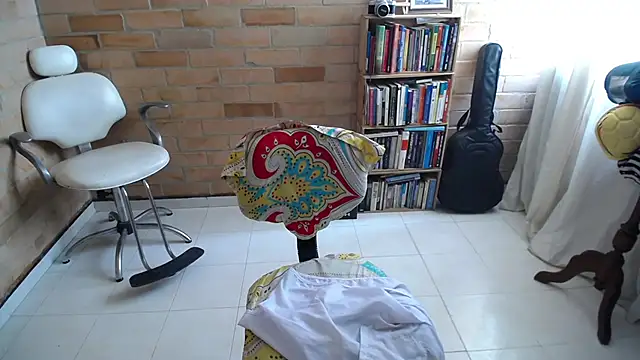 VioletaGomezCo online show from 25, 10, 2025