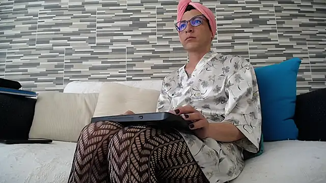 VioletaGomezCo online show from 1, 11, 2025