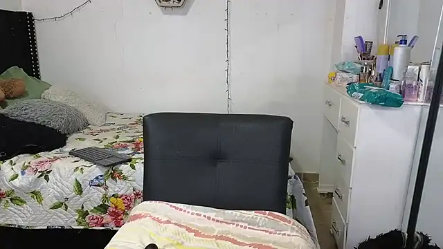 charlotte 077 online show from 7, 11, 2025