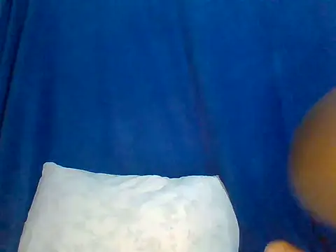 Snapshot of sweet_love00 chatting on 16, 7, 2026 sweet love00 online show from 16, 7, 2026