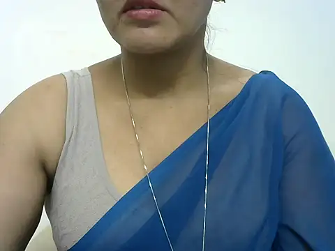 Snapshot of rashmika_reddy chatting on 26, 4, 2026 rashmika reddy online show from 26, 4, 2026