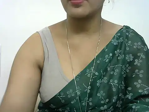 Snapshot of rashmika_reddy chatting on 24, 5, 2026 rashmika reddy online show from 24, 5, 2026
