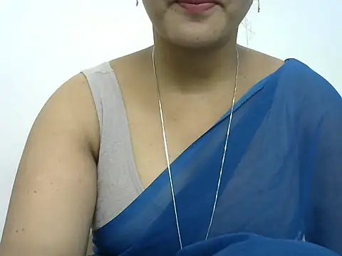 Snapshot of rashmika_reddy chatting on 22, 5, 2026 rashmika reddy online show from 22, 5, 2026