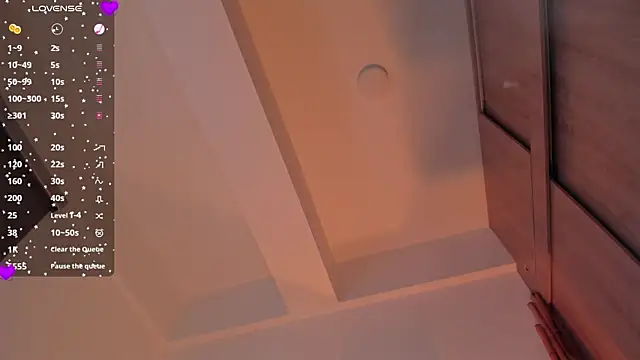 laura-hills18 online show from 9, 1, 2026