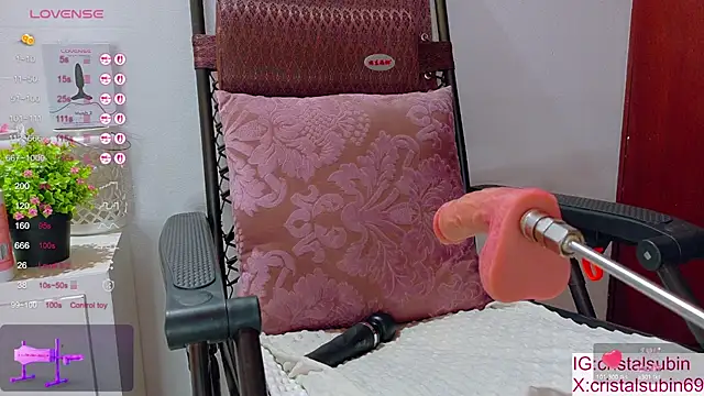 Snapshot of cristal_subin69 chatting on 30, 9, 2025 cristal subin69 online show from 30, 9, 2025