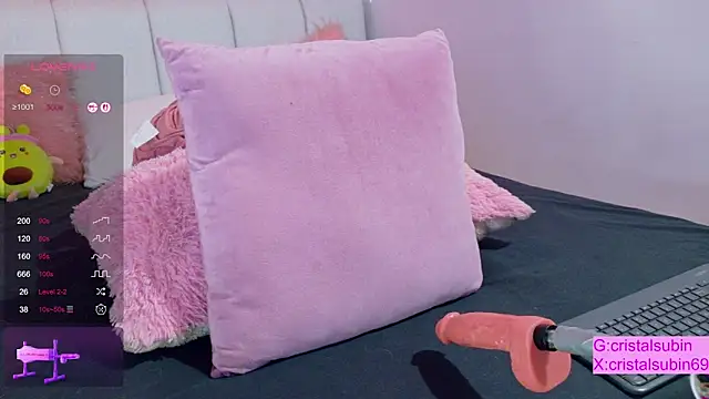 Snapshot of cristal_subin69 chatting on 24, 10, 2025 cristal subin69 online show from 24, 10, 2025