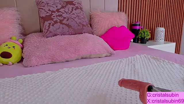 Snapshot of cristal_subin69 chatting on 30, 10, 2025 cristal subin69 online show from 30, 10, 2025