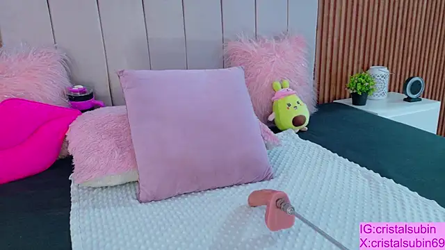 Snapshot of cristal_subin69 chatting on 11, 11, 2025 cristal subin69 online show from 11, 11, 2025