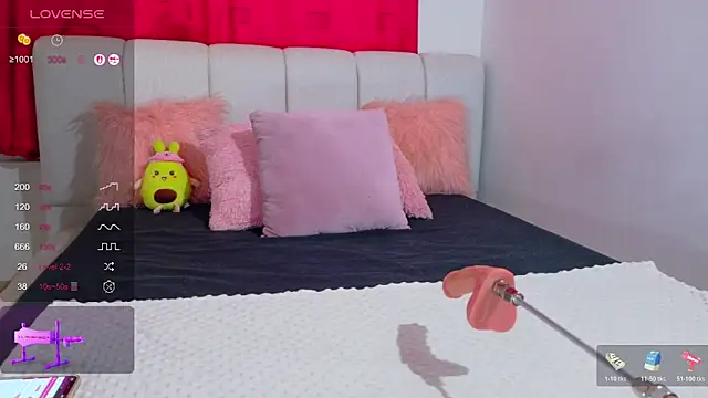 Snapshot of cristal_subin69 chatting on 18, 10, 2025 cristal subin69 online show from 18, 10, 2025