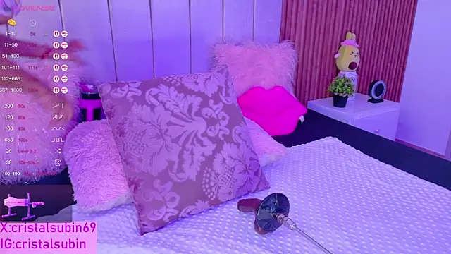 Snapshot of cristal_subin69 chatting on 15, 11, 2025 cristal subin69 online show from 15, 11, 2025