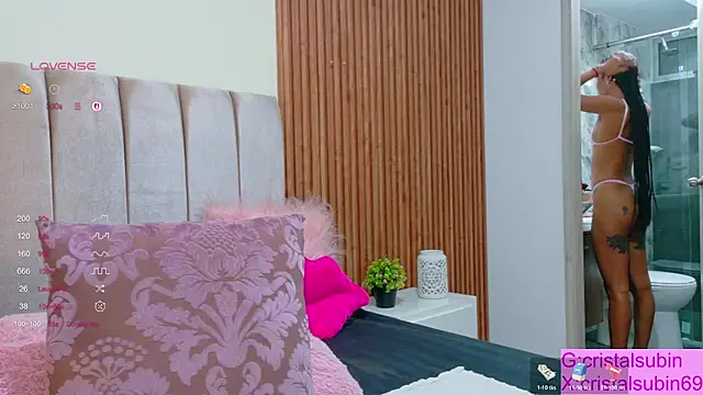 Snapshot of cristal_subin69 chatting on 29, 10, 2025 cristal subin69 online show from 29, 10, 2025