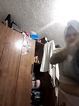 karlamorris  online show from 27, 9, 2025