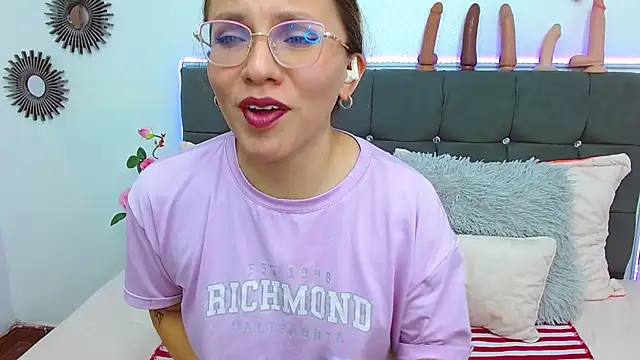 karlamorris  online show from 14, 3, 2025