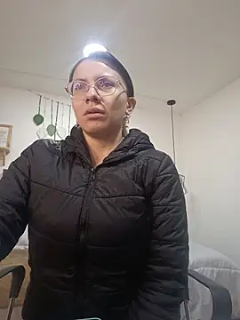 karlamorris  online show from 31, 10, 2025