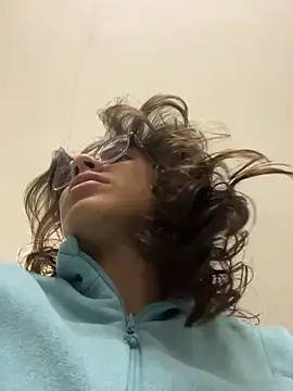 karlamorris  online show from 9, 3, 2026