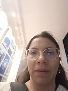 karlamorris  online show from 5, 11, 2025