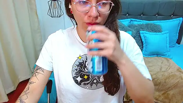 karlamorris  online show from 16, 11, 2025