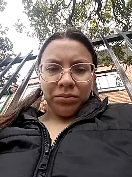 karlamorris  online show from 10, 9, 2025