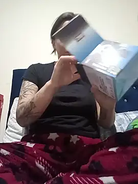 karlamorris  online show from 23, 10, 2025