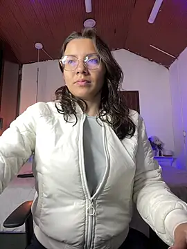 Snapshot of karlamorris_ chatting on 4, 7, 2026 karlamorris online show from 4, 7, 2026