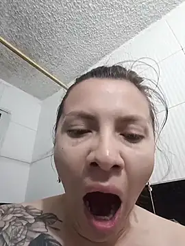 karlamorris  online show from 13, 10, 2025