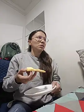 karlamorris  online show from 21, 11, 2025