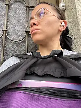 karlamorris  online show from 3, 2, 2026