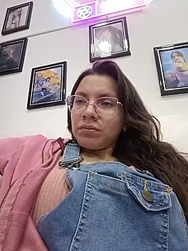 karlamorris  online show from 15, 11, 2025