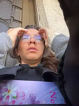 karlamorris  online show from 5, 2, 2026