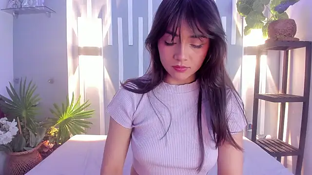 Sophy SmileSweet online show from 4, 3, 2025