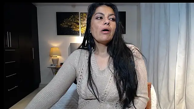 Snapshot of Lust_Mom41 chatting on 9, 4, 2026 Lust Mom41 online show from 9, 4, 2026