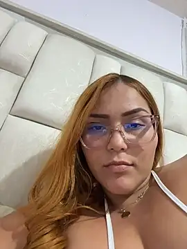 Snapshot of LeahxBarker chatting on 18, 7, 2026 LeahxBarker online show from 18, 7, 2026
