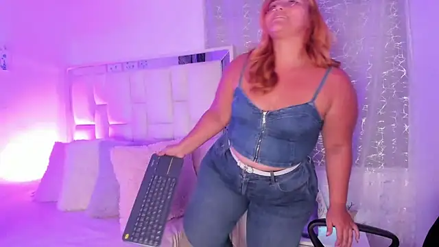 LeahxBarker online show from 21, 12, 2025