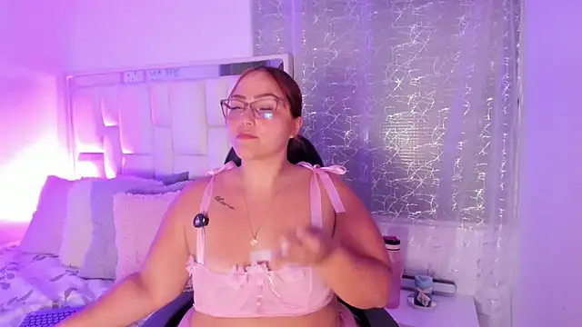 LeahxBarker online show from 14, 4, 2026