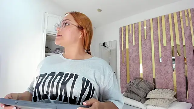 LeahxBarker online show from 17, 3, 2025