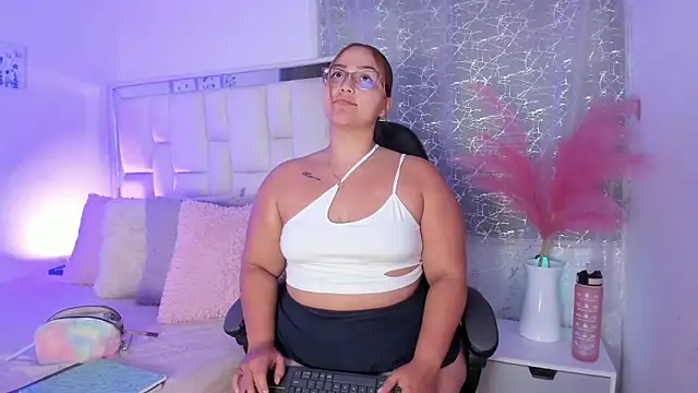 LeahxBarker online show from 22, 5, 2026