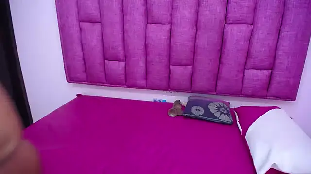 Briannacastello online show from 3, 1, 2025