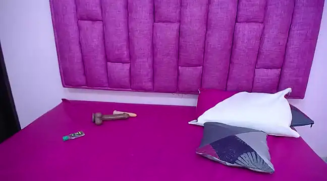 Briannacastello online show from 27, 2, 2025