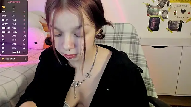 crystal lilith online show from 3, 2, 2025