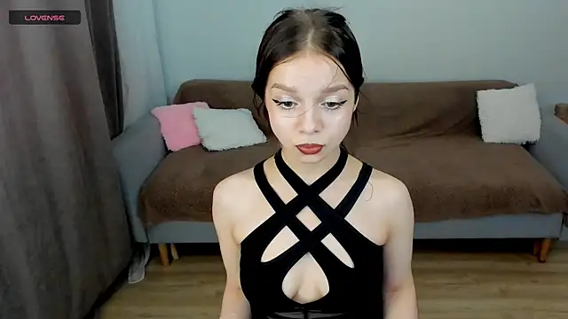 Snapshot of crystal_lilith chatting on 17, 5, 2026 crystal lilith online show from 17, 5, 2026
