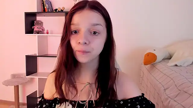 crystal lilith online show from 9, 3, 2025