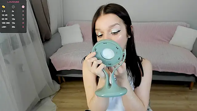 crystal lilith online show from 12, 4, 2026