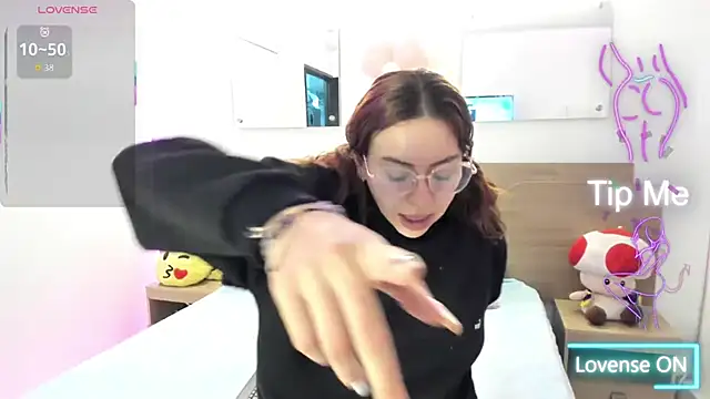 april dumont online show from 10, 9, 2025