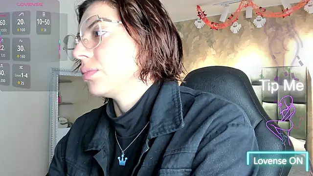 april dumont online show from 28, 10, 2025