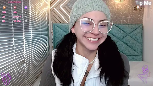 april dumont online show from 8, 3, 2025