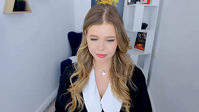 FollowLovee online show from 26, 9, 2025