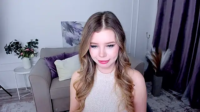 FollowLovee online show from 4, 10, 2025