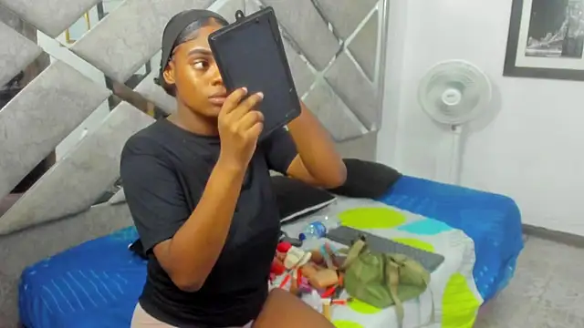 EvaxEmma online show from 9, 1, 2026