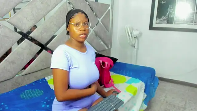 EvaxEmma online show from 13, 1, 2026