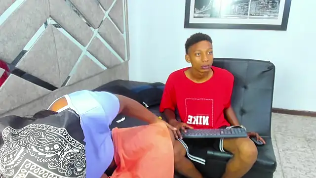 EvaxEmma online show from 27, 2, 2026